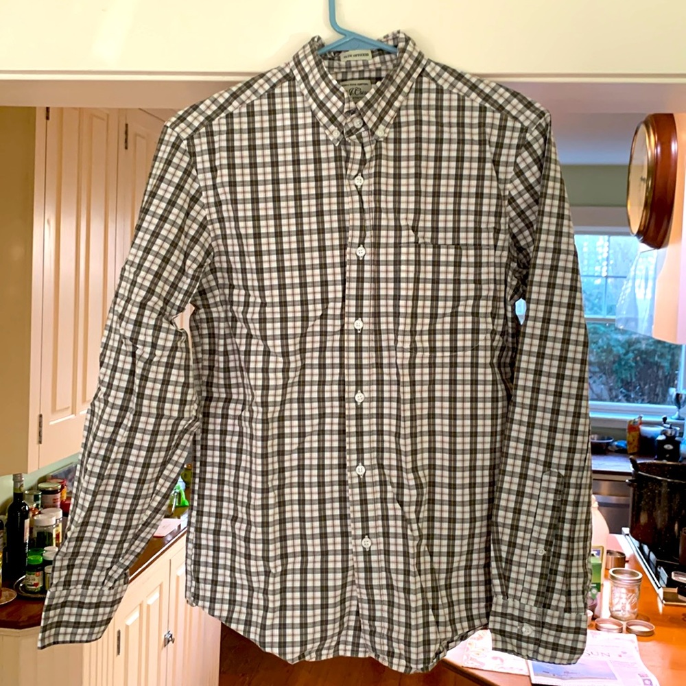 J Crew x Secret Wash Shirting 
Size M/Slim Untucked
Very lightly used